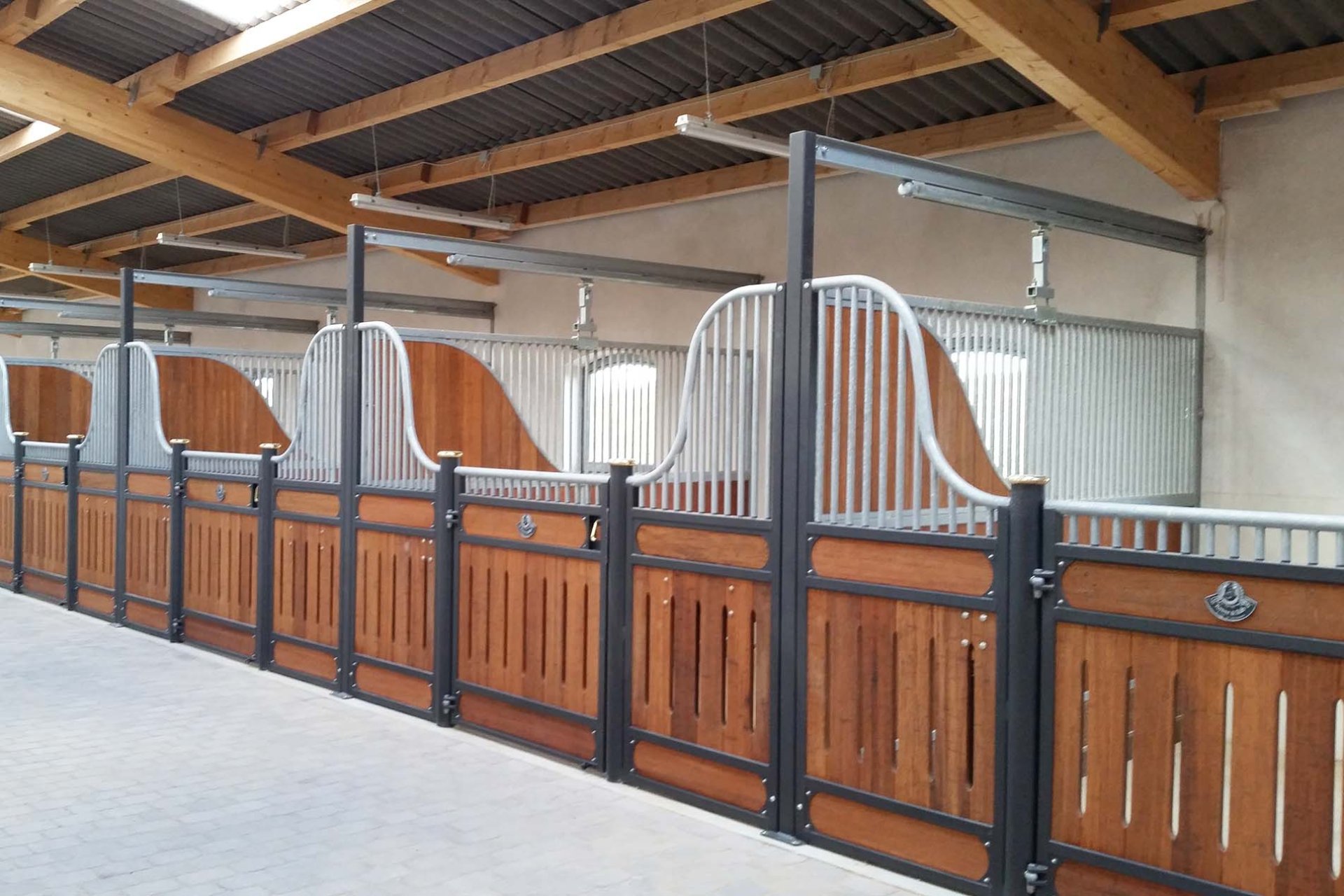 Image horse stall stable partitions (M000007016)