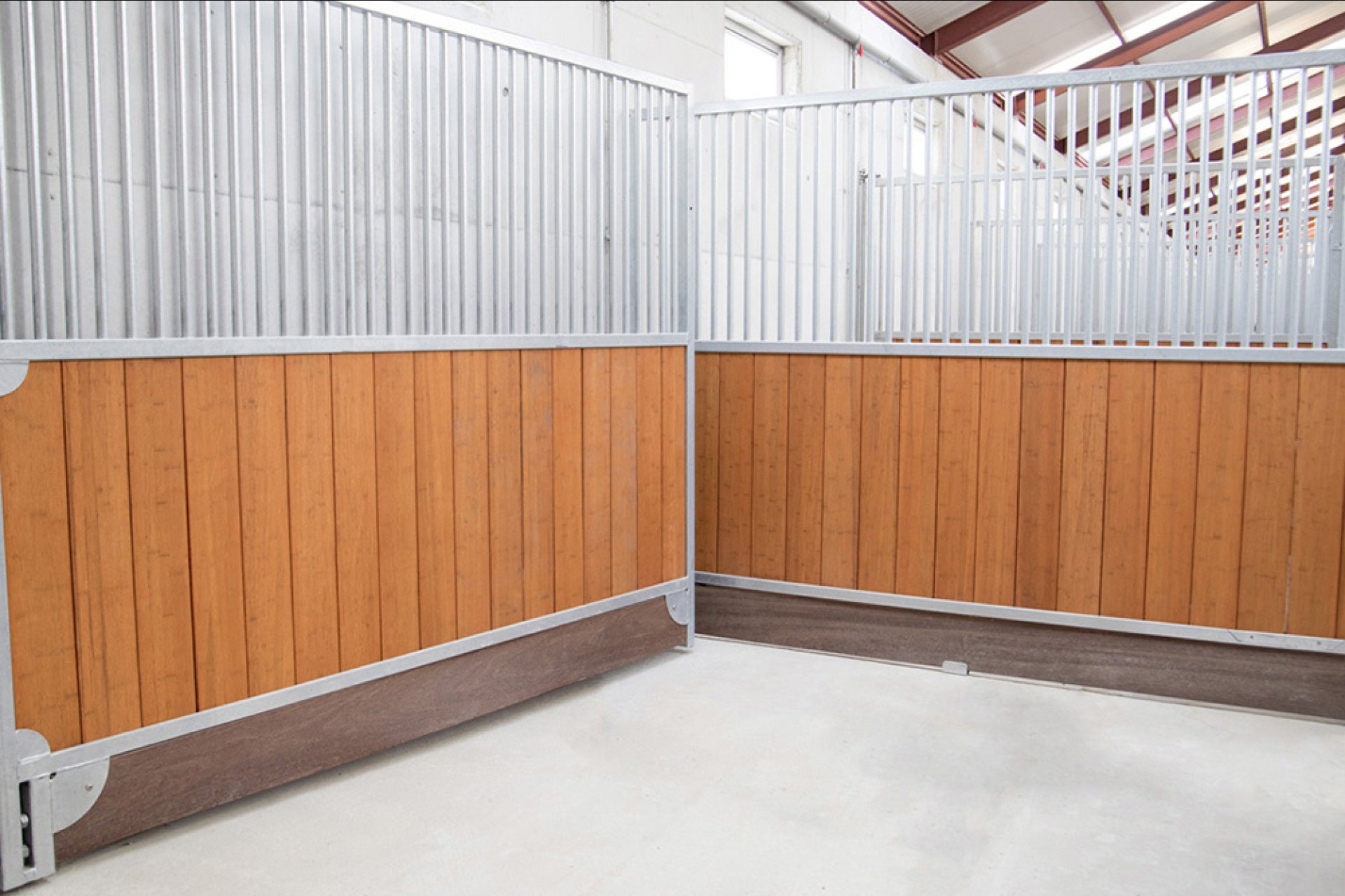 Image horse stall stable partitions (M000086889)